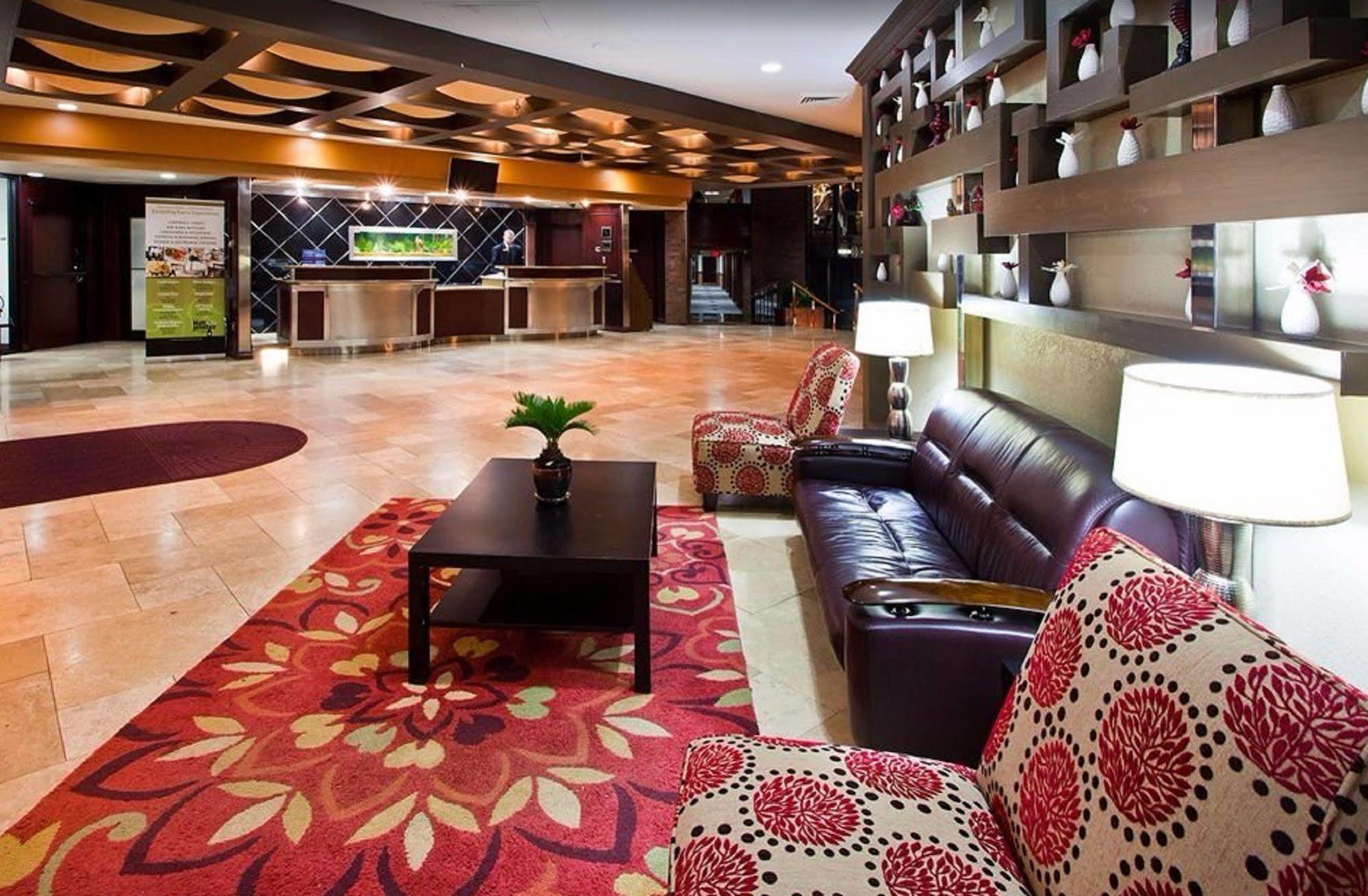 Four Points By Sheraton Detroit Novi Exterior photo